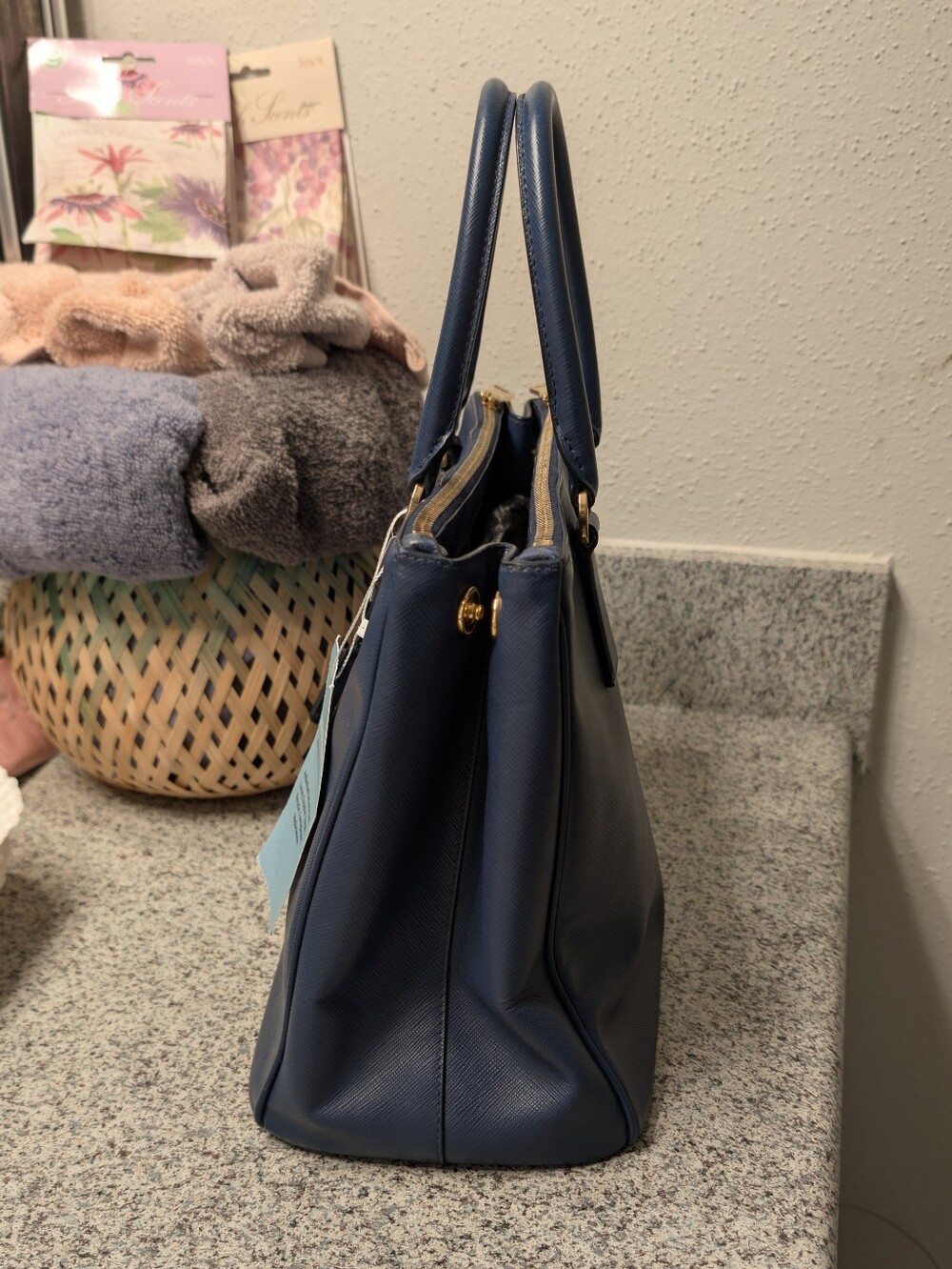 Prada Galleria Lux Double Zip Medium - Picture 4 of 16